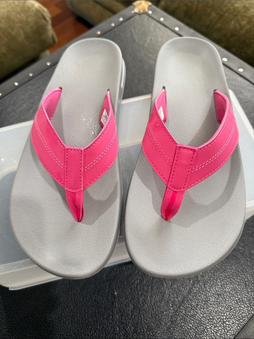 Columbia Pink Leather Strap Gray Foot bed Flip Flop Sandal Cold Water Canyon 9